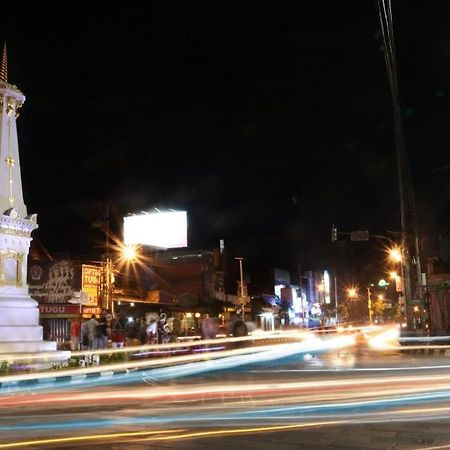 Oyo 90804 Oma Uti Homestay Syariah Jogyakarta Zewnętrze zdjęcie