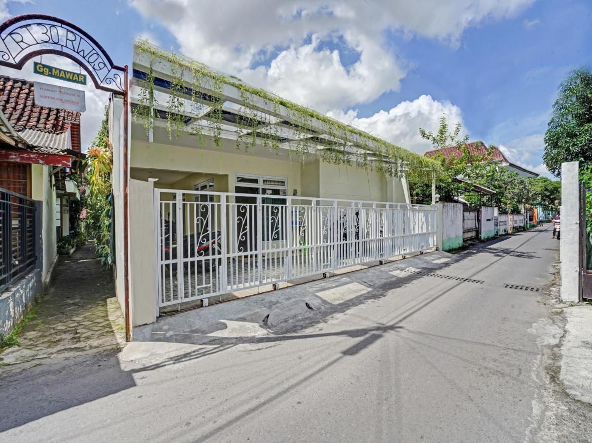 Oyo 90804 Oma Uti Homestay Syariah Jogyakarta Zewnętrze zdjęcie
