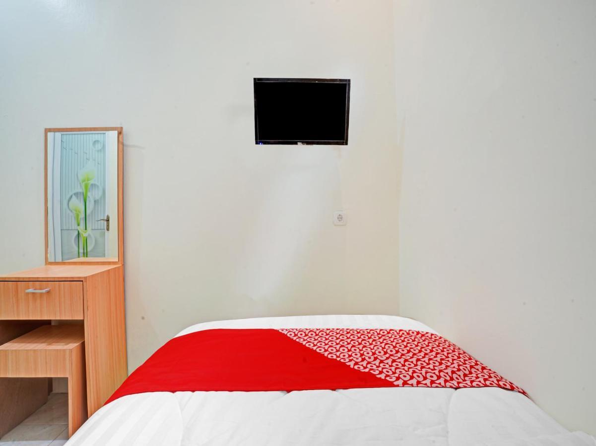 Oyo 90804 Oma Uti Homestay Syariah Jogyakarta Zewnętrze zdjęcie